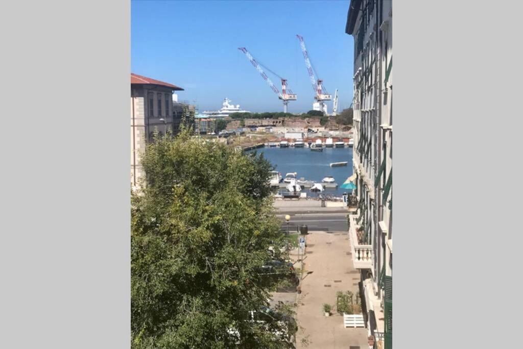 Sweet Apartment Fronte Mare - ליבורנו מראה חיצוני תמונה